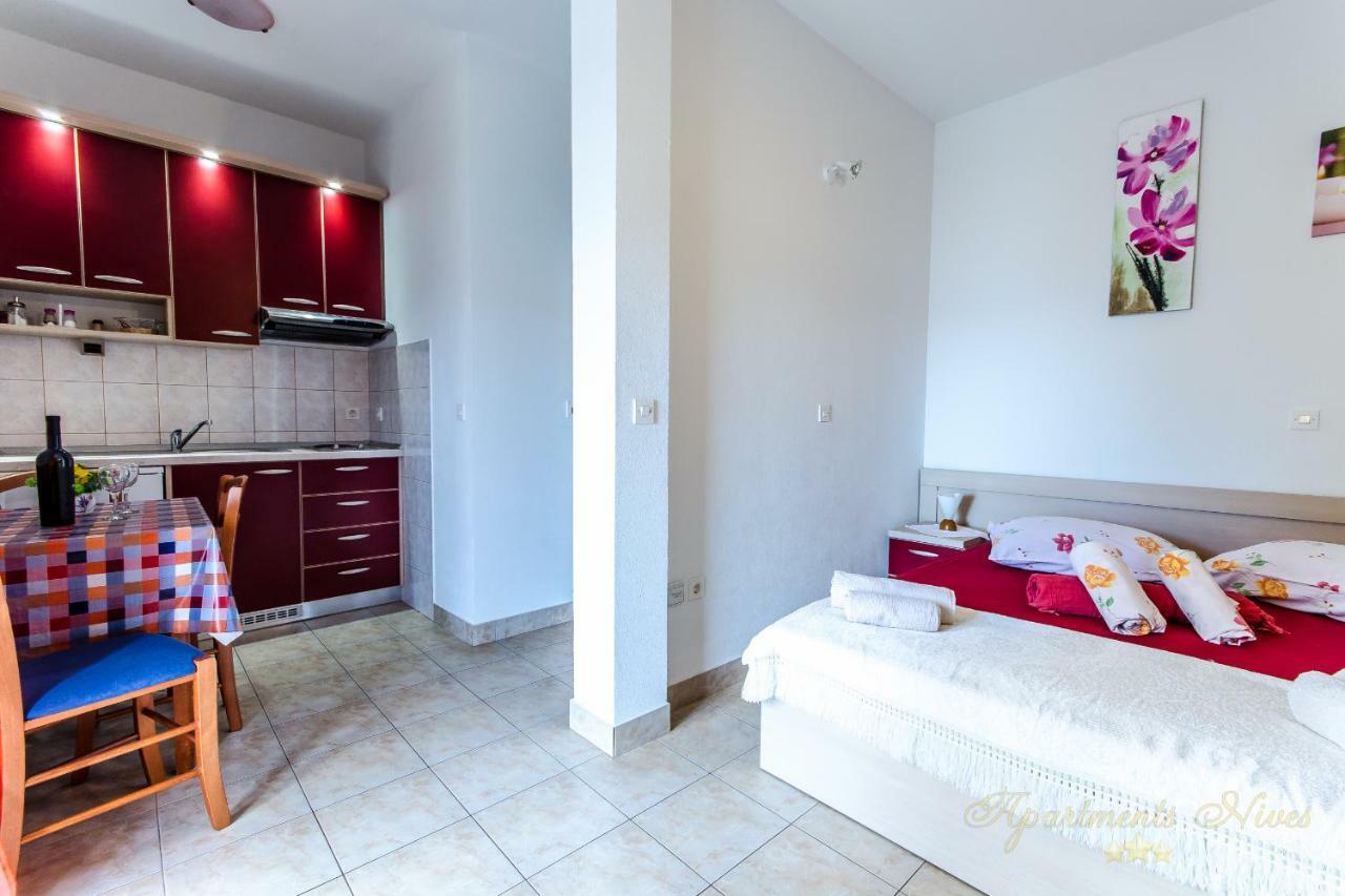 Apartments Nives Suhi Potok Jesenice  Exterior foto